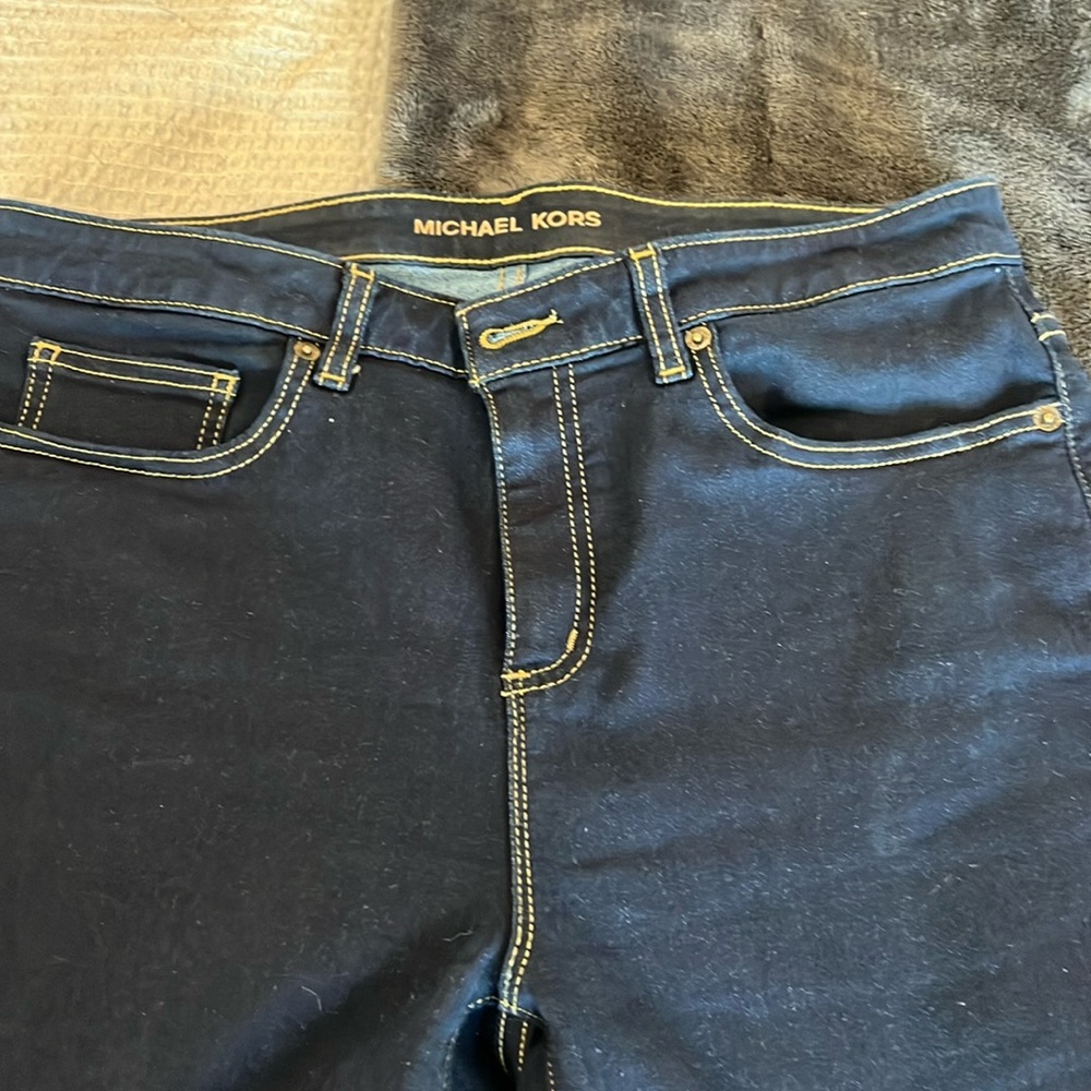 Dark denim, stretchy skinny jeans
